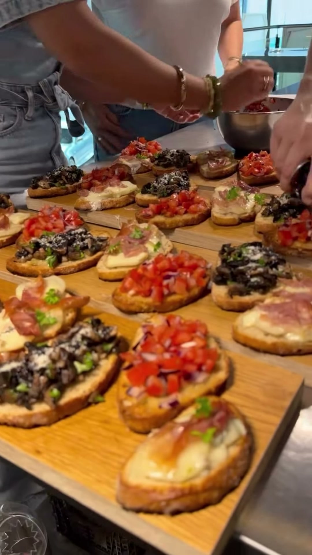 Bruschetta op een plank
